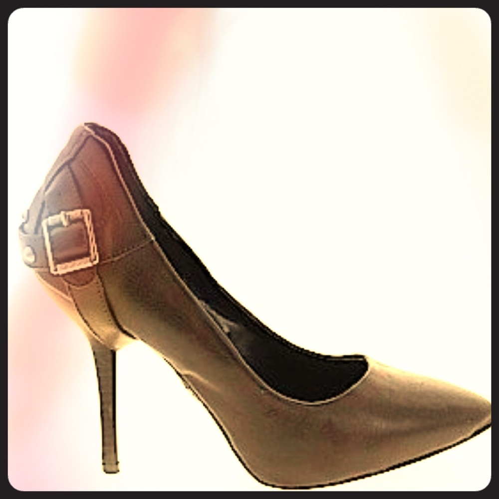 Very trendy ,stylish excellent condition